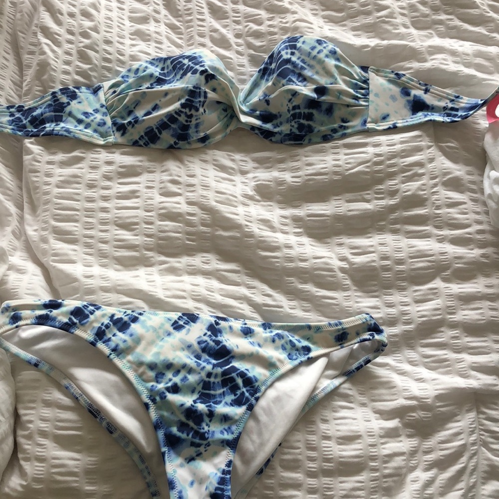 victoria’s secret bathing suit !